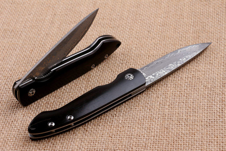 Black beauty VG10 Damascus steel folding knife UD404803